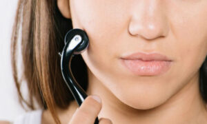 مزایا و معایب میکرونیدلینگ خانگی